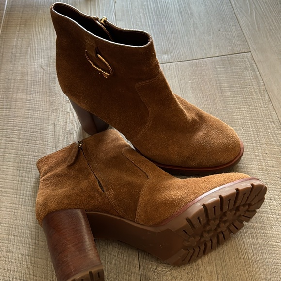 Suede Tory Burch Boots w TB logo - Picture 2 of 2